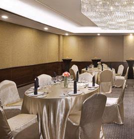 Park Regis Kris Kin Hotel